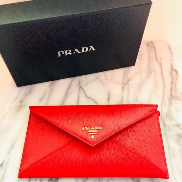 prada vitello move envelope wallet
